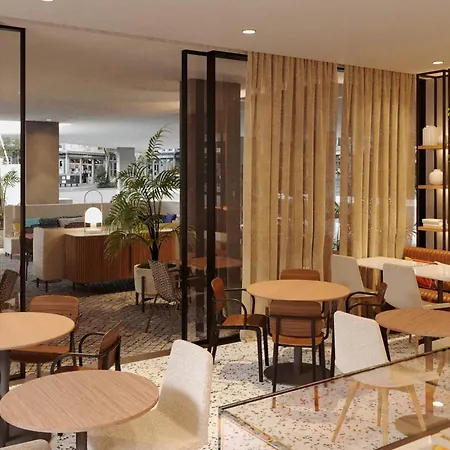 מלון Four Points By Sheraton