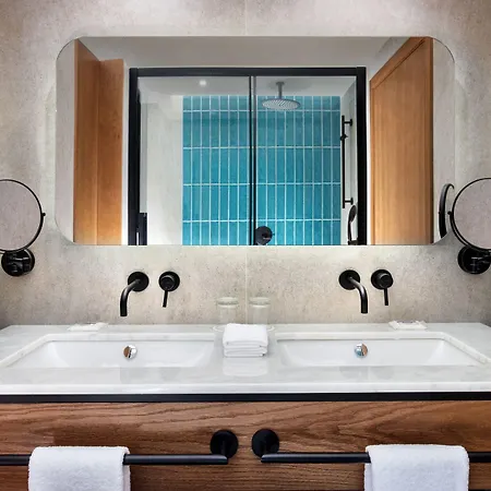 Four Points By Sheraton فندق ماتوسينهوس