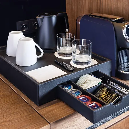 Four Points By Sheraton מטוסיניוס