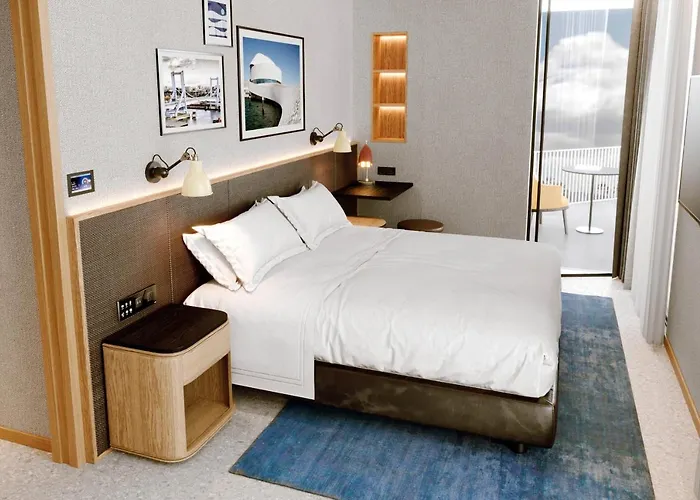 Отель Four Points By Sheraton 4*